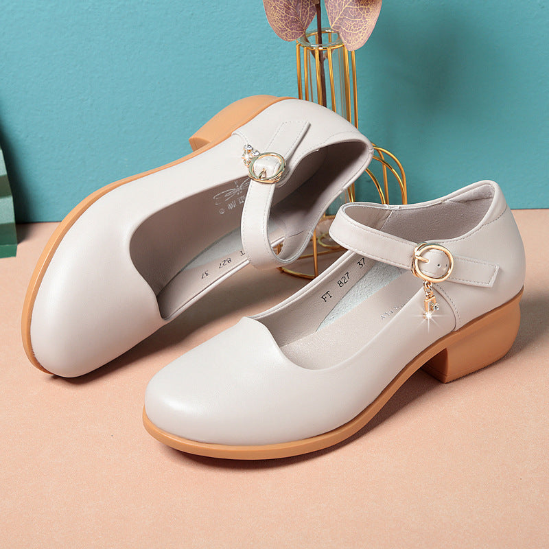Zapatos de piel con tacón grueso y punta redonda