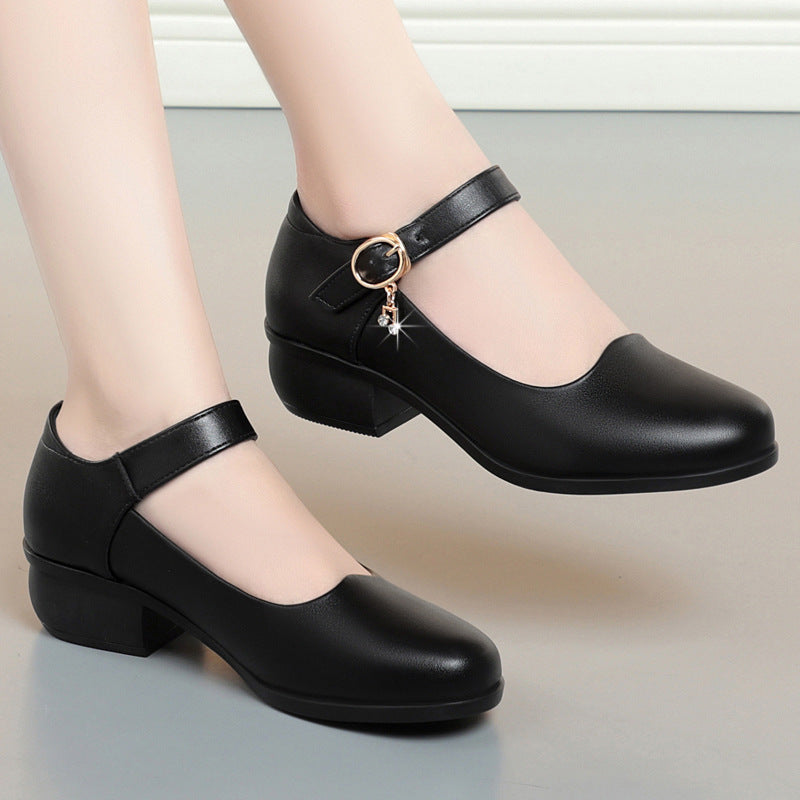 Zapatos de piel con tacón grueso y punta redonda