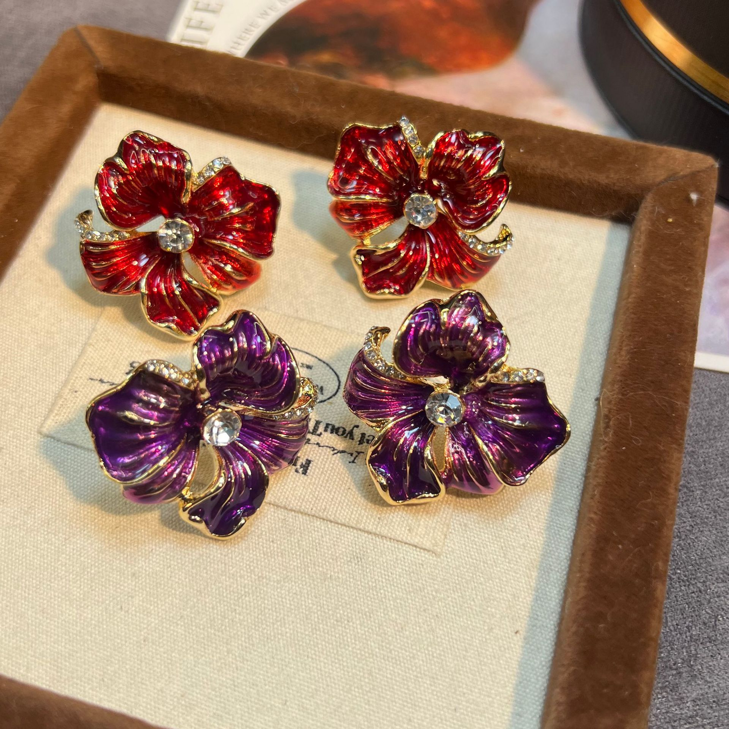Pendientes violeta
