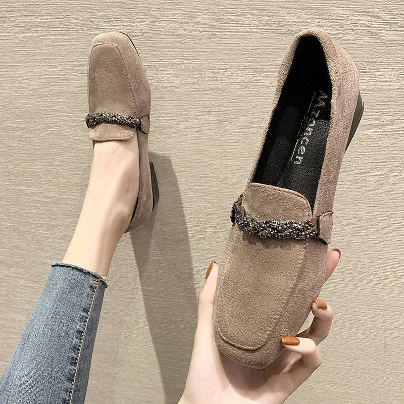 Zapatos de ante con diamantes