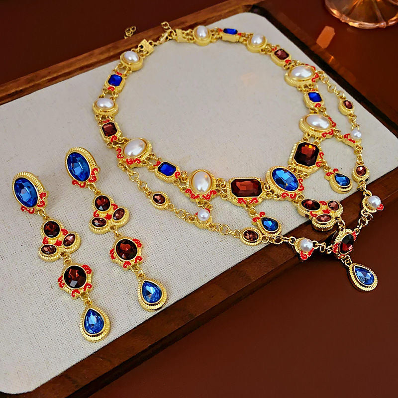 Collar y pendientes vintage con borlas de diamantes