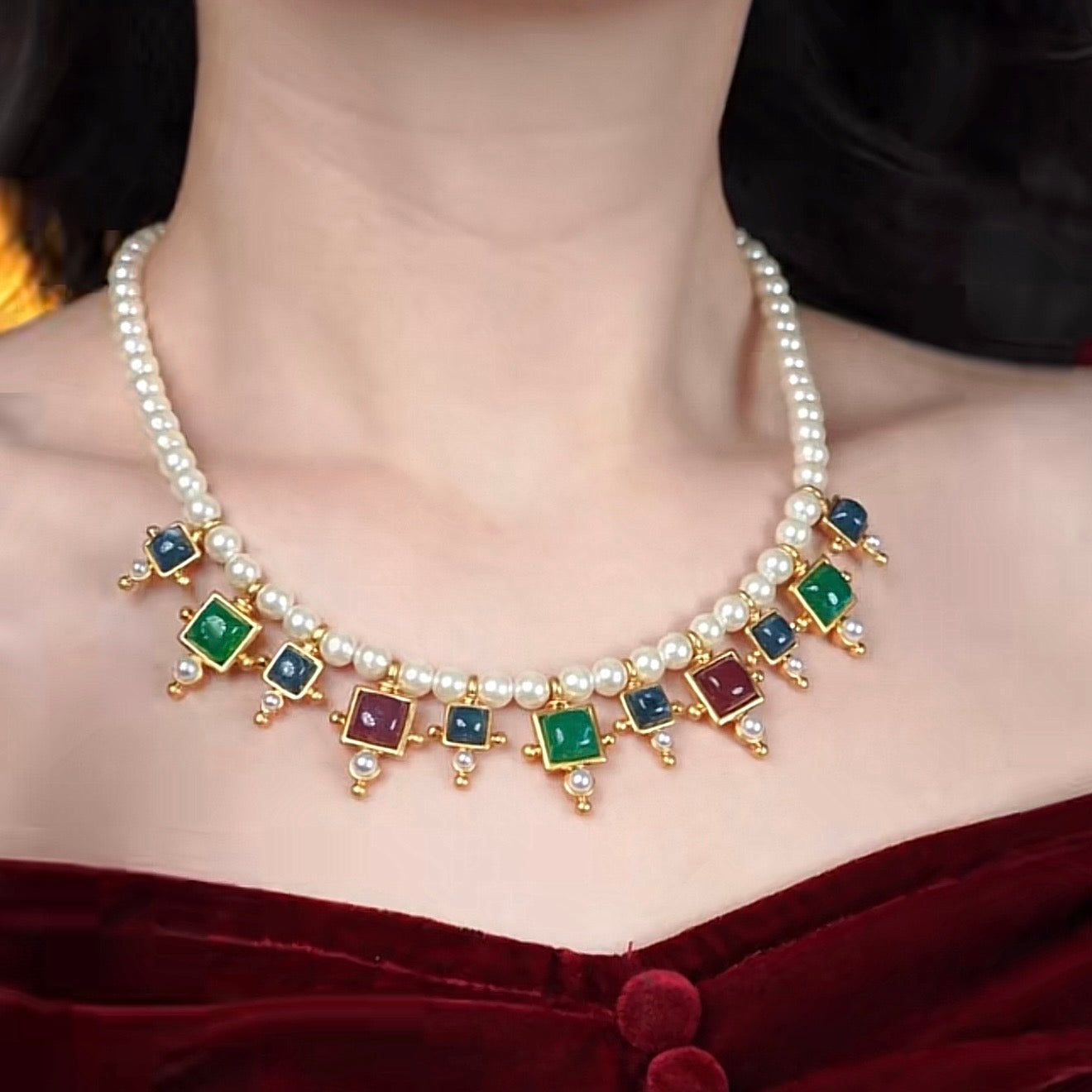 Collar de perlas bañado en cobre