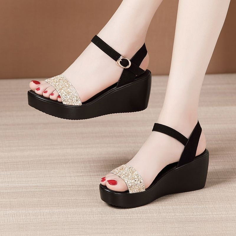 Sandalias de cuña con lentejuelas
