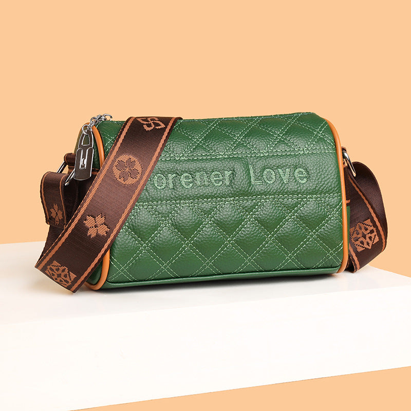 Bolso de piel con letras