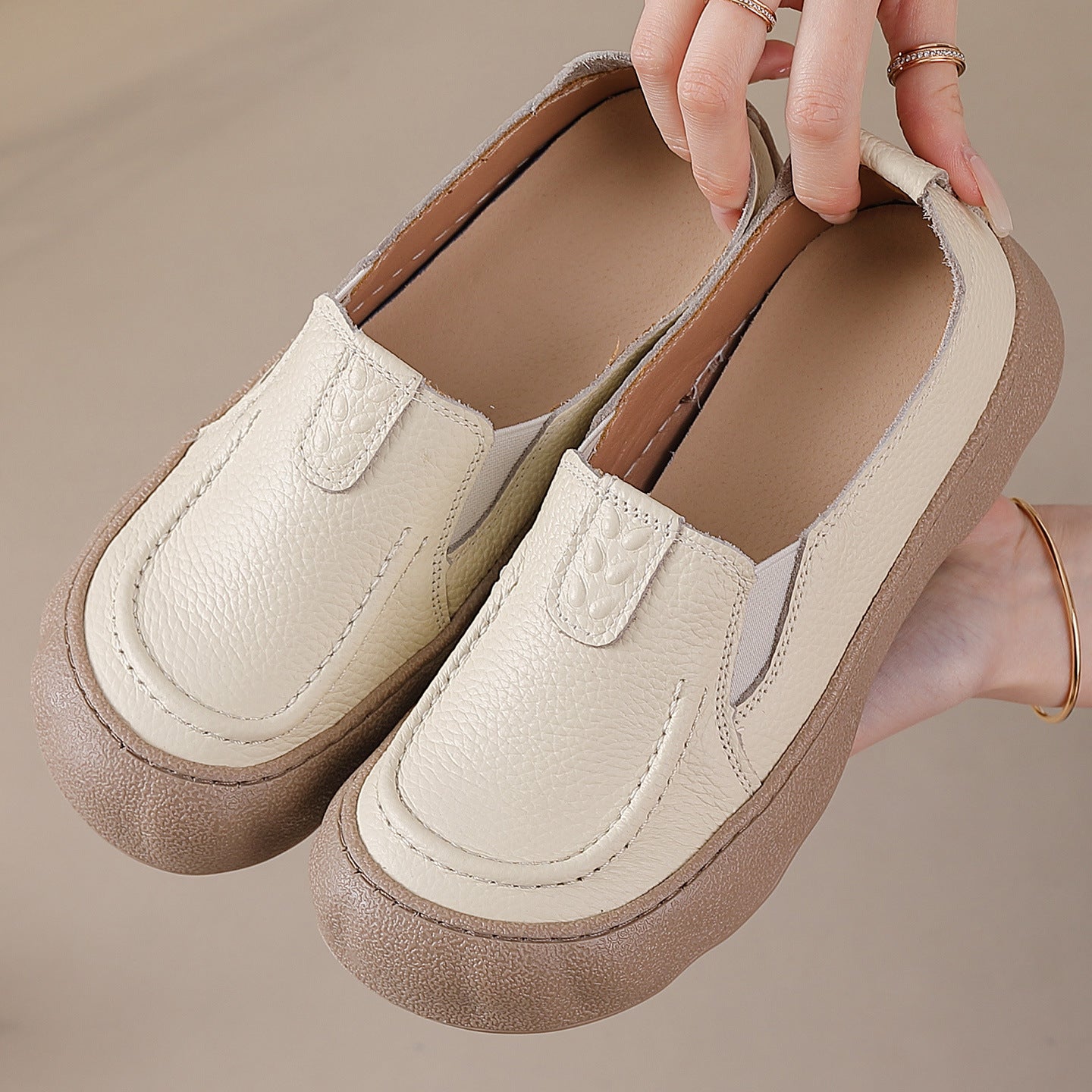 Zapatos de Piel Suave con Estilo