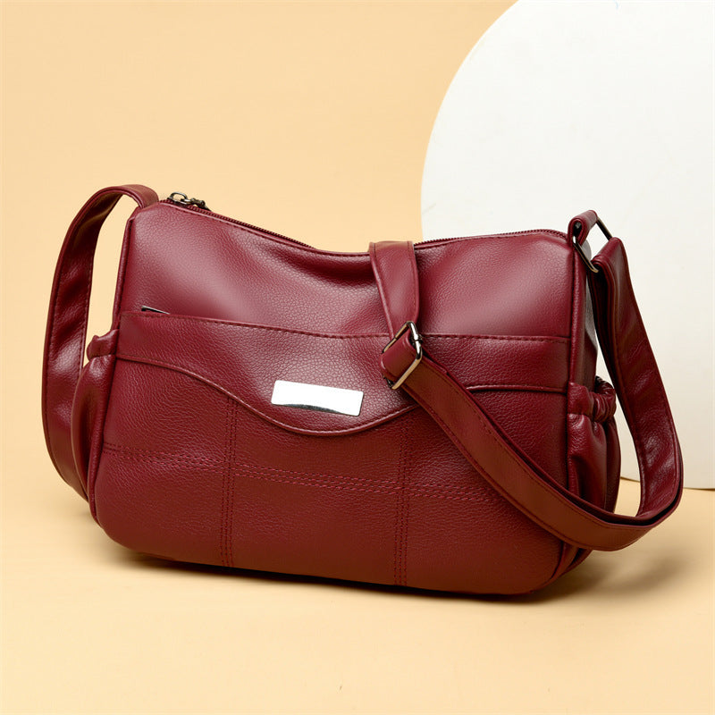 Bolso sencillo e informal de piel suave