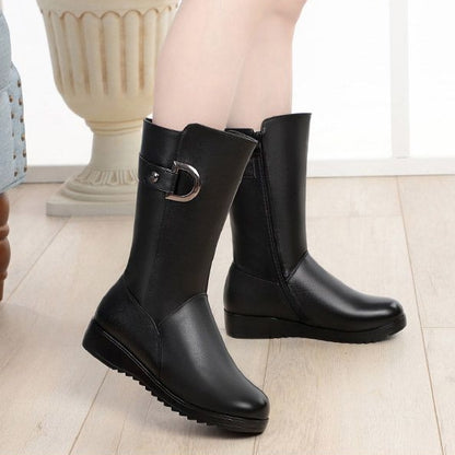 Botas Negras de Mujer con Plataforma y Hebilla