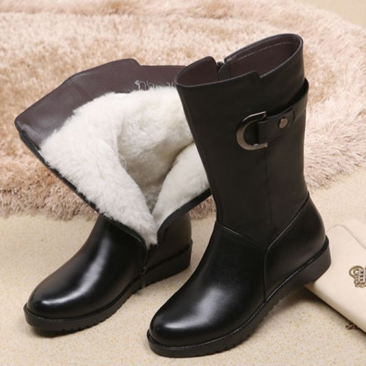 Botas Negras de Mujer con Plataforma y Hebilla