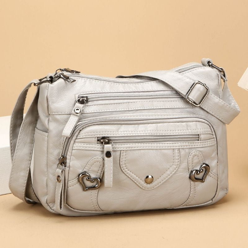 Bolso de cuero decorativo en forma de corazón