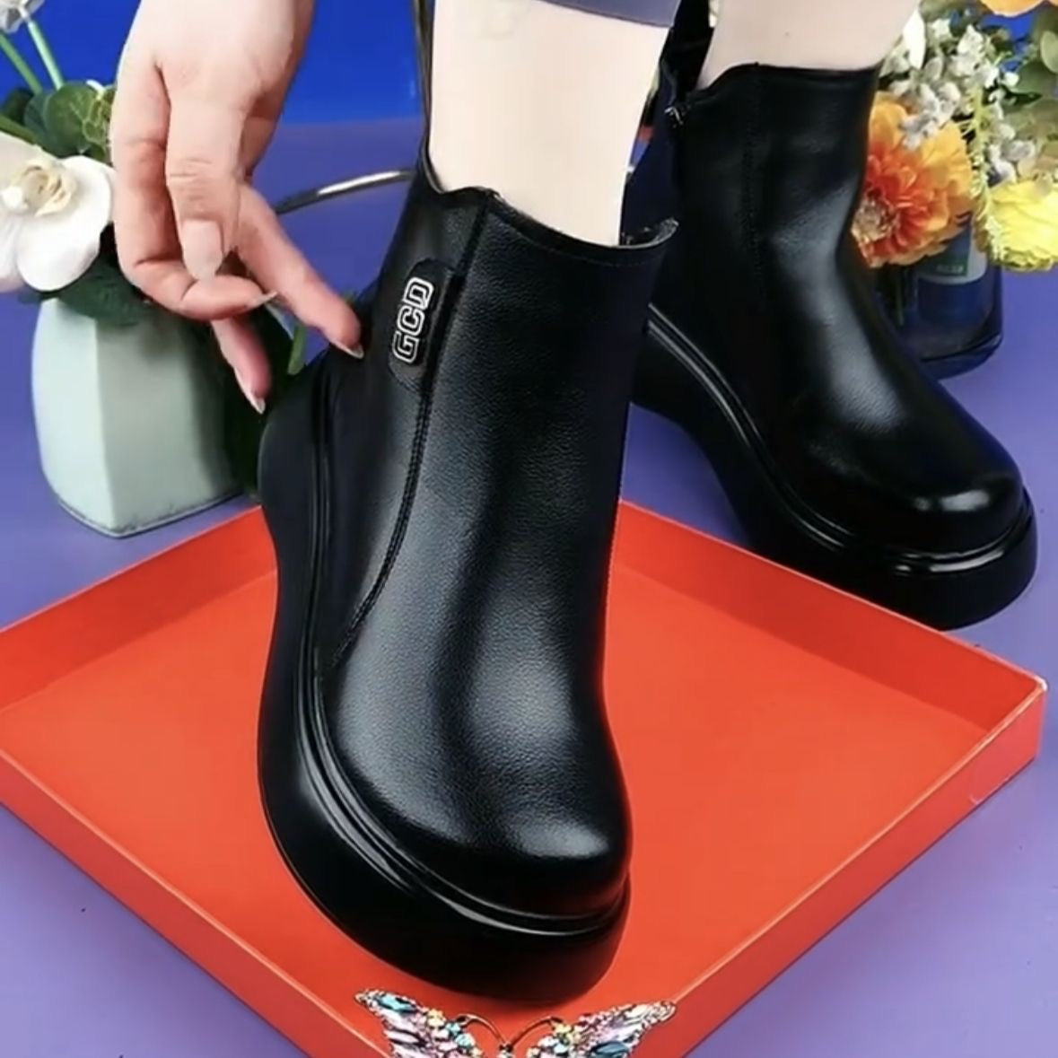 Botines de Mujer con Suela Gruesa y Diseño Moderno