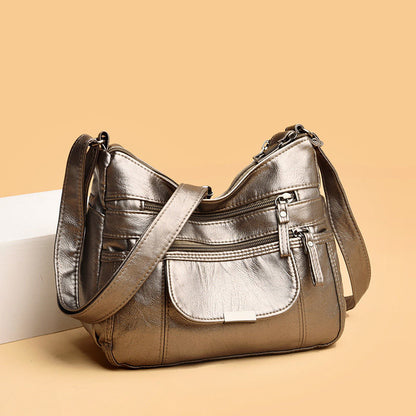 Bolso de cuero decorativo de metal
