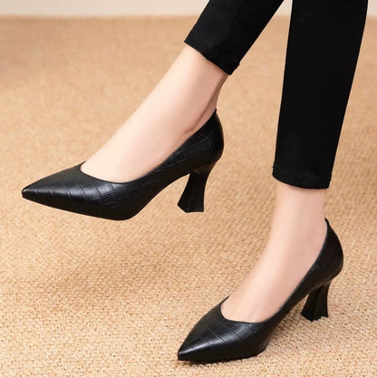 Tacones altos de suela blanda de moda