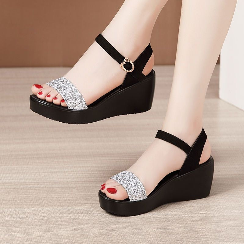 Sandalias de cuña con lentejuelas