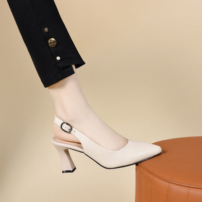 Tacones altos de cuero de tacón medio