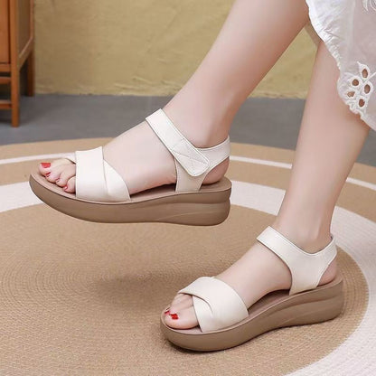 Sandalias de cuña de piel suave