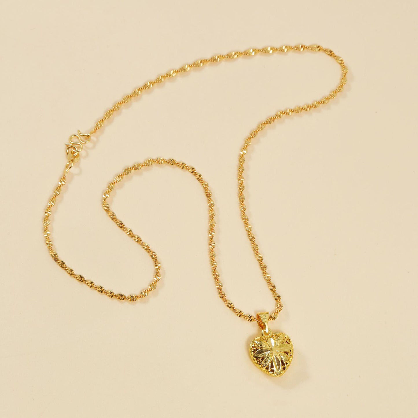 Collar de corazón