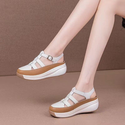 Sandalias con hebilla
