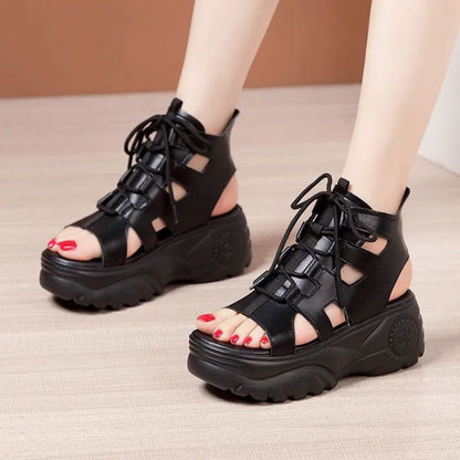 Sandalias con plataforma y tiras
