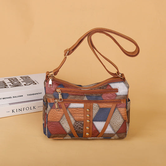 Bolso de piel de colores con cuentas