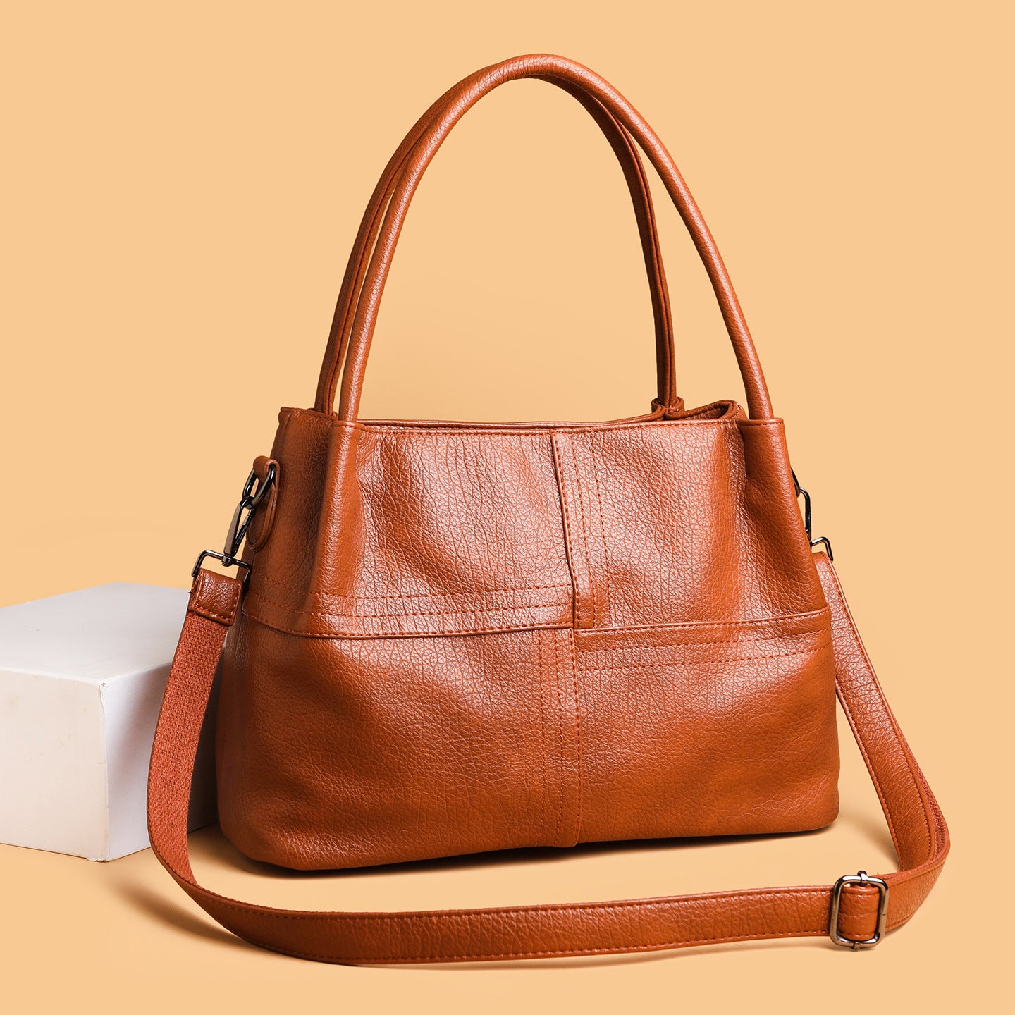Bolso de hombro 100% de piel suave y versátil